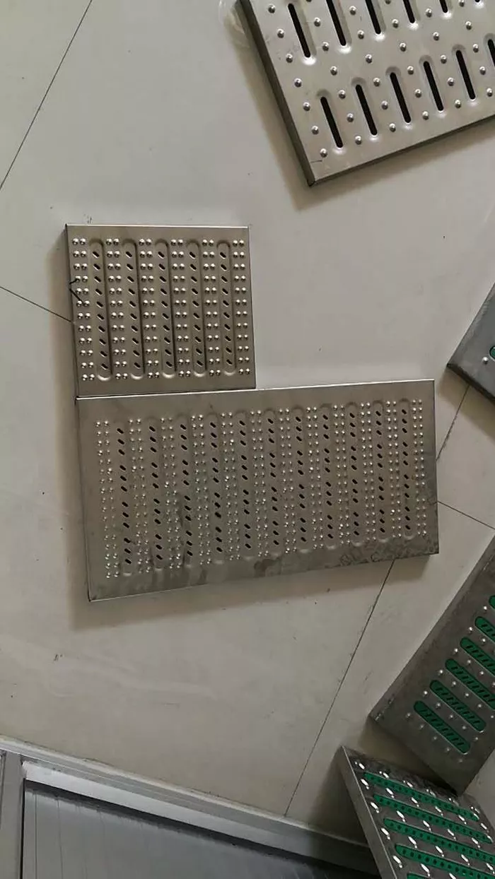 不锈钢防滑沟盖